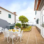 Сasa de vacaciones Garden House *